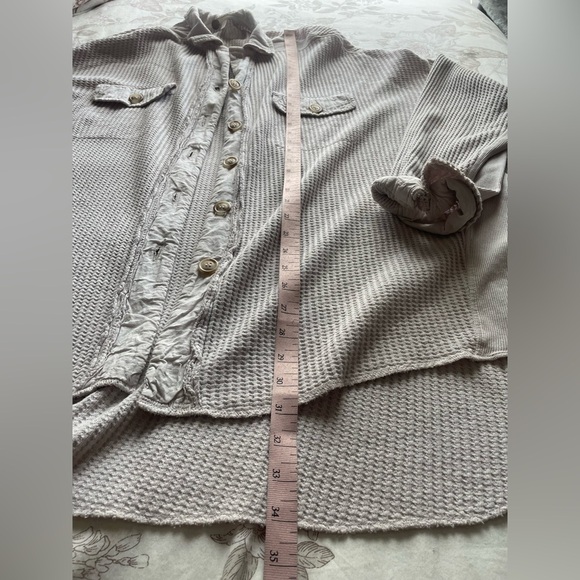 Free People One Scout Waffle Knit Shirt Jacket XS Lilac Oversized Boho Lagenlook - Picture 8 of 8